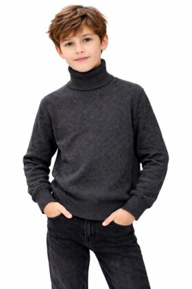 10897